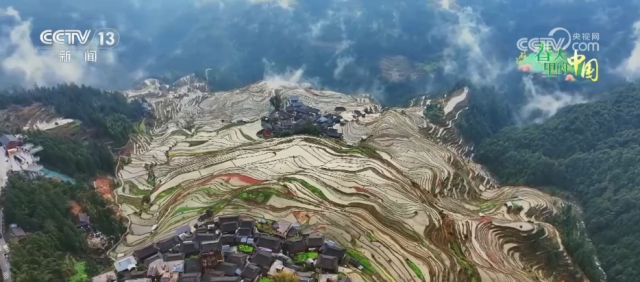 ope体育平台万象“耕”新绘“丰”景 各地多彩春耕画面拼就“三农”丰收盛景图(图14)